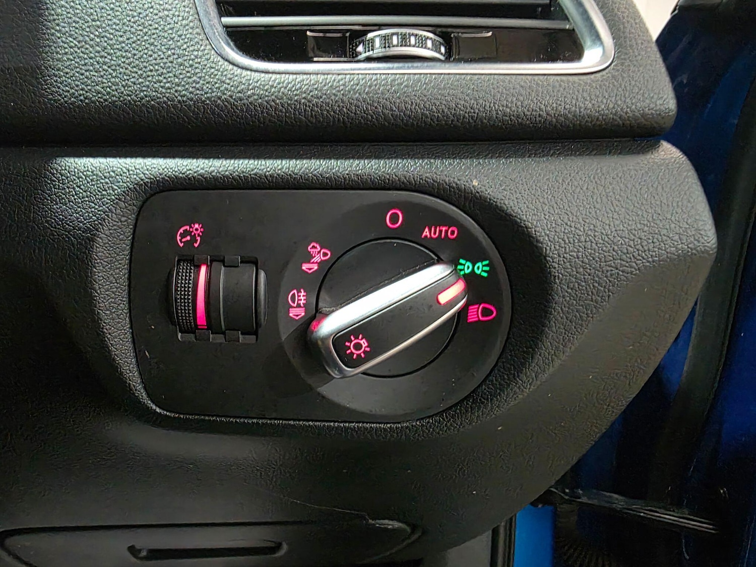 Used Audi Q3 2017 for sale - 76823461: Photo 21