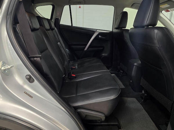 Used Toyota RAV4 2017 for sale - 74895647: Photo 24