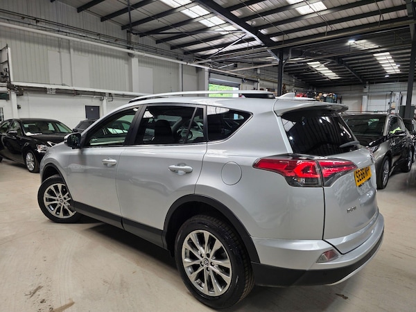 Used Toyota RAV4 2017 for sale - 74895647: Photo 28
