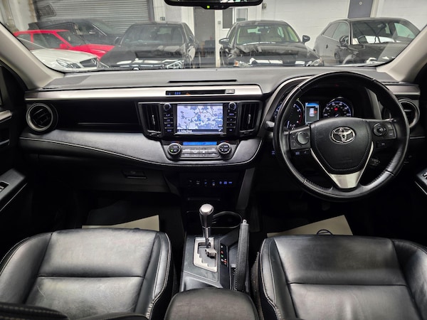 Used Toyota RAV4 2017 for sale - 74895647: Photo 5