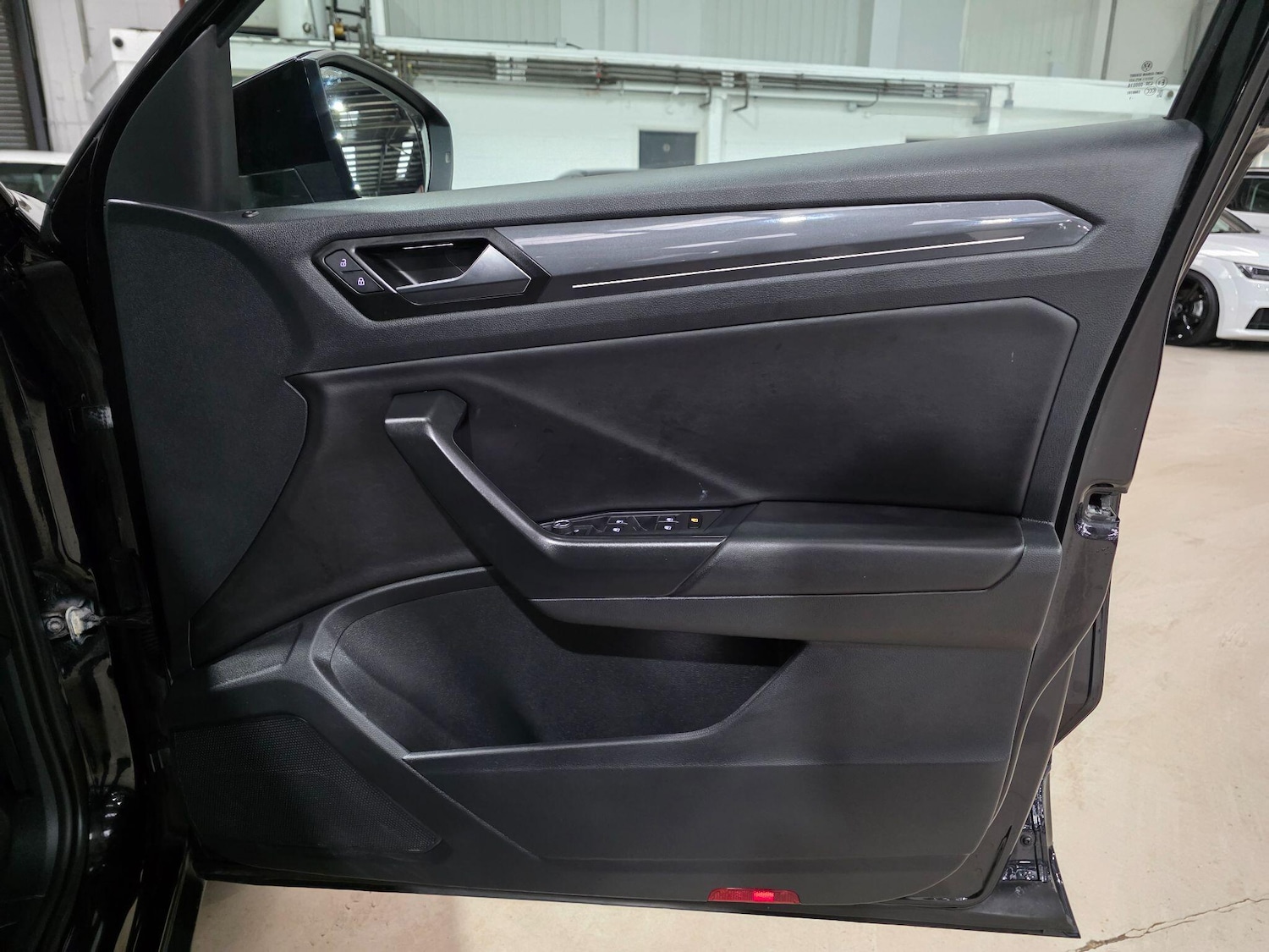 Used Volkswagen T-Roc 2021 for sale - 76801129: Photo 14