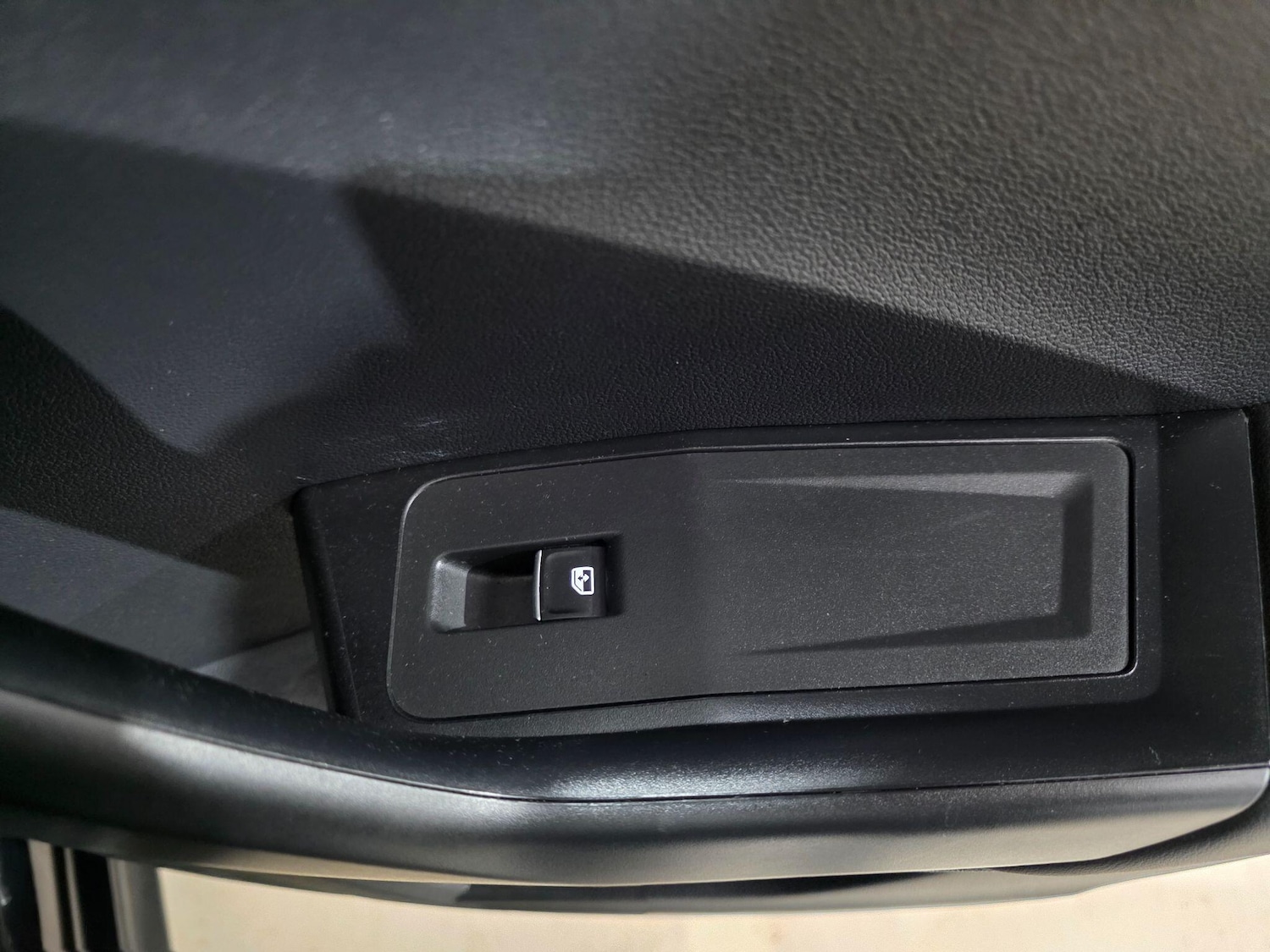 Used Volkswagen T-Roc 2021 for sale - 76801129: Photo 23