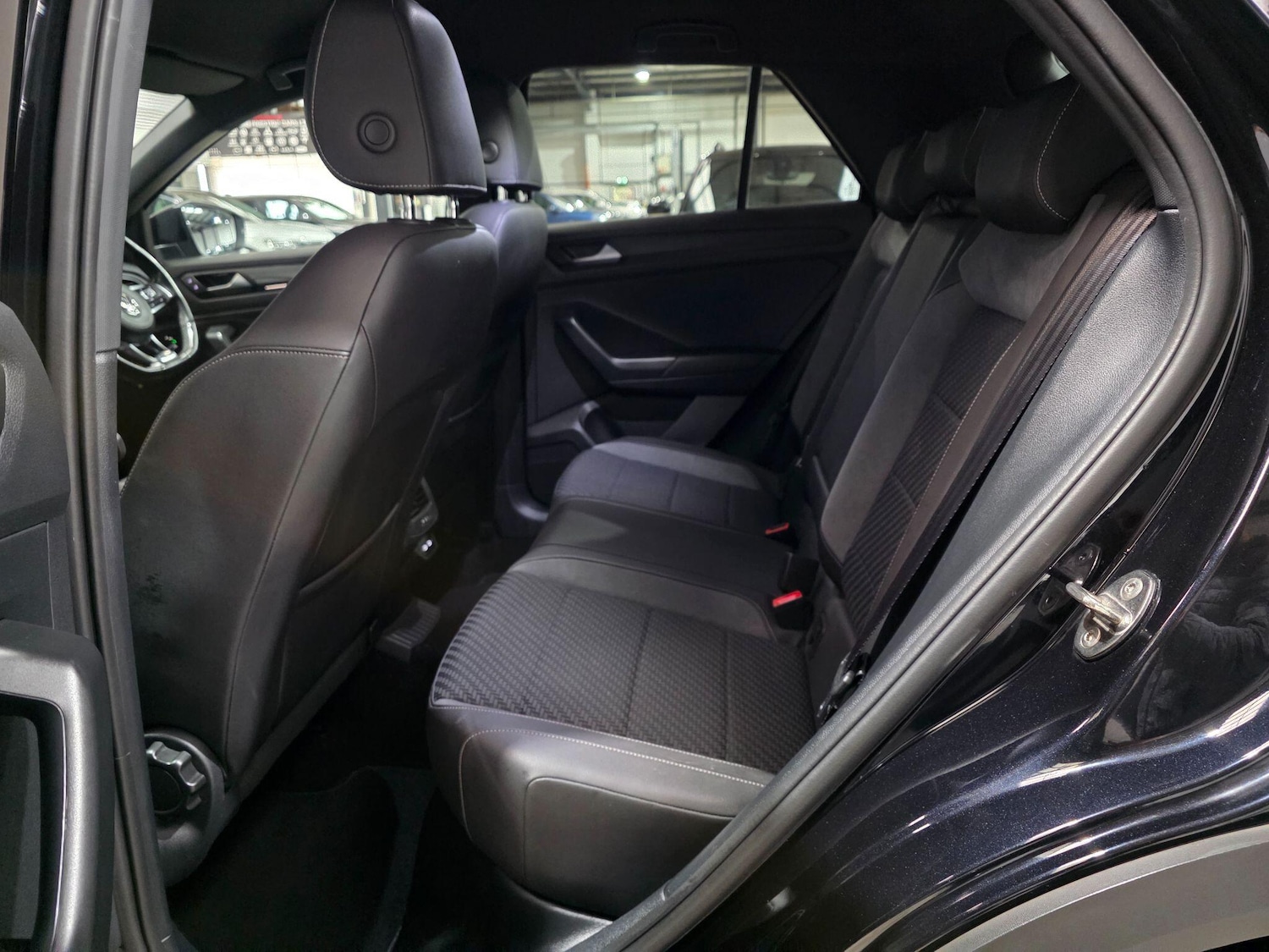 Used Volkswagen T-Roc 2021 for sale - 76801129: Photo 25