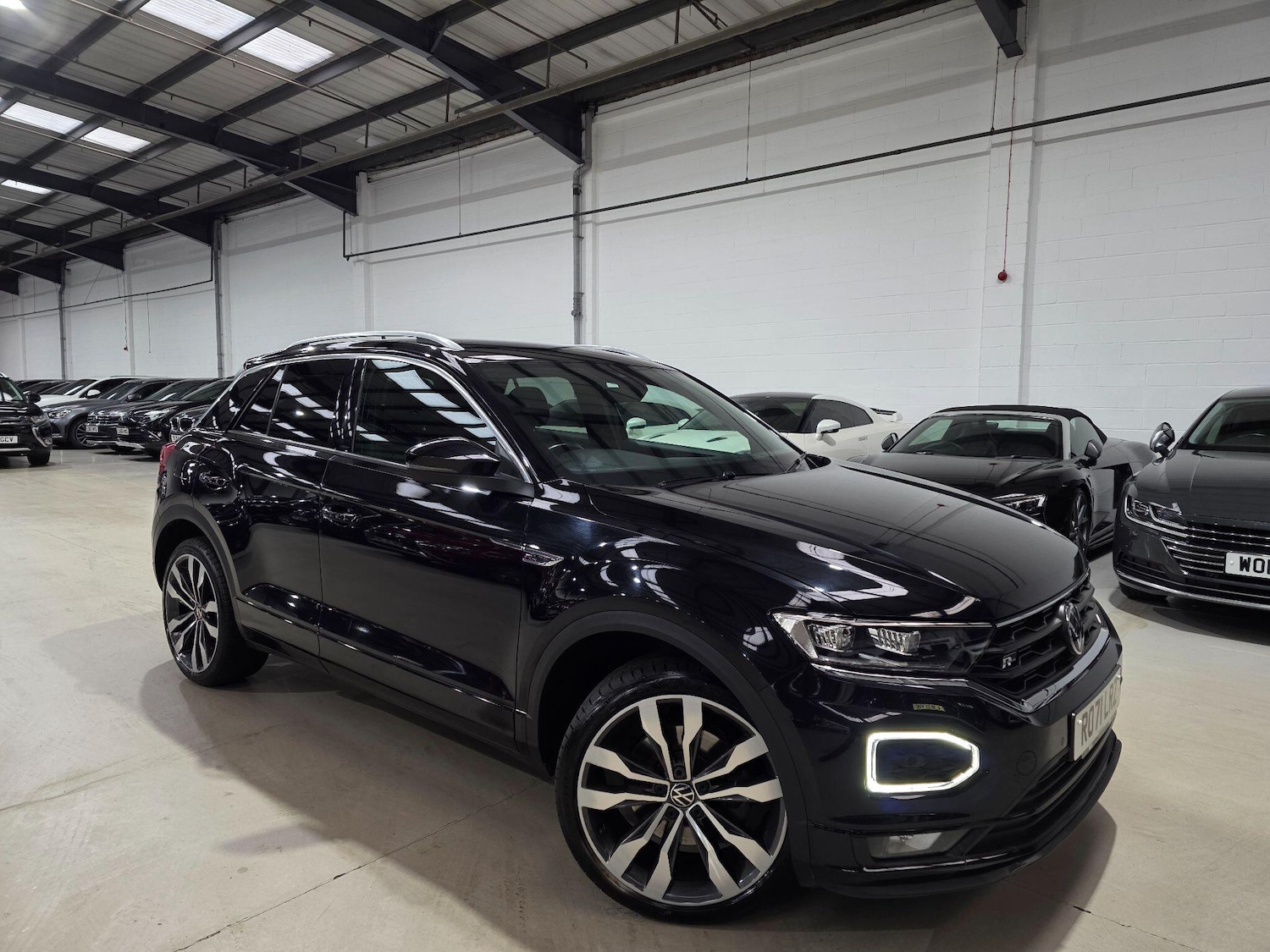 Used Volkswagen T-Roc 2021 for sale - 76801129: Photo 3