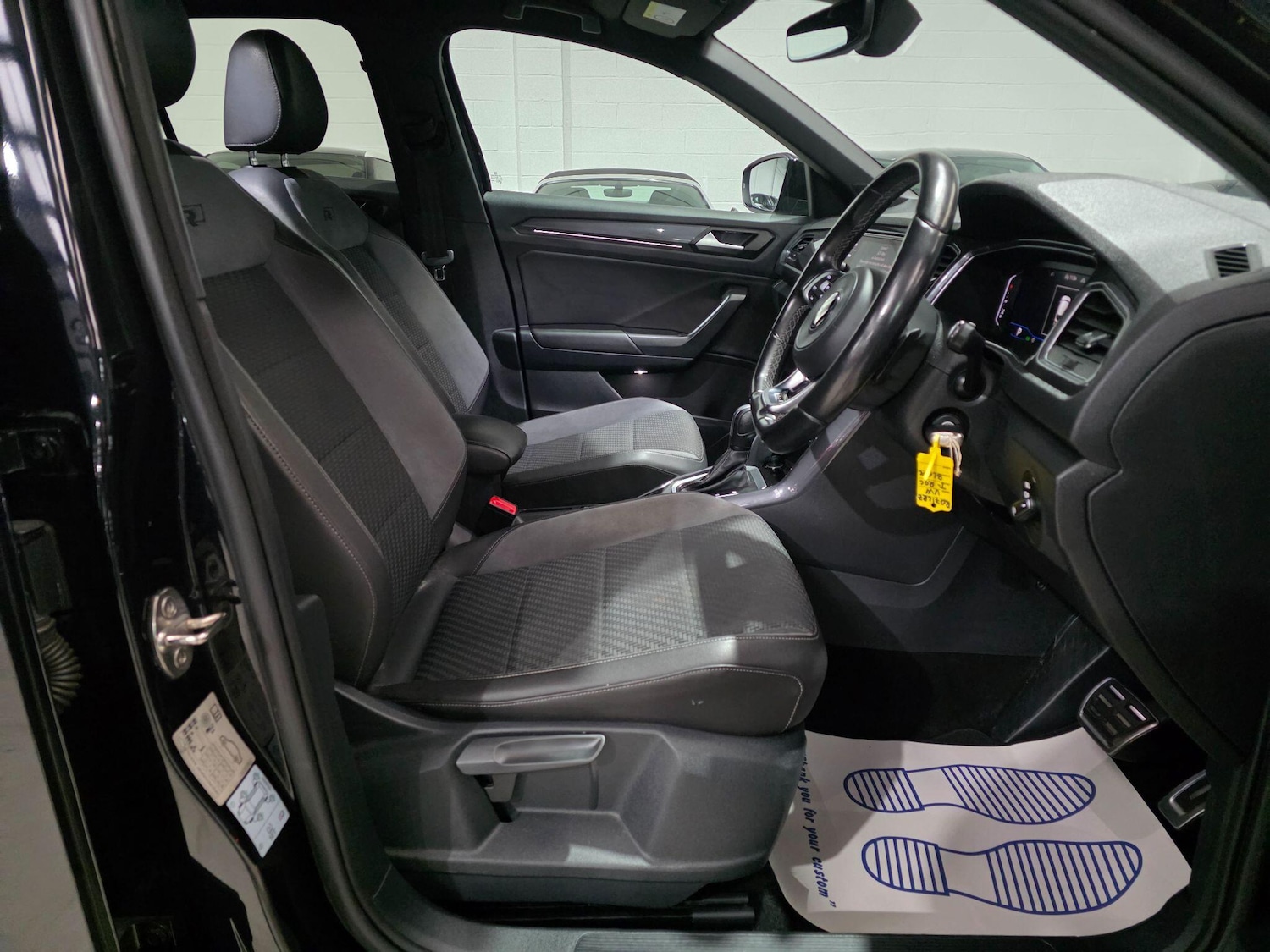 Used Volkswagen T-Roc 2021 for sale - 76801129: Photo 6