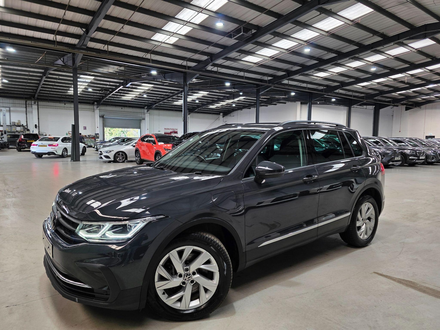 Used Volkswagen Tiguan 2022 for sale - 75991460: Photo 1