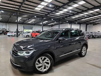 Volkswagen - Tiguan