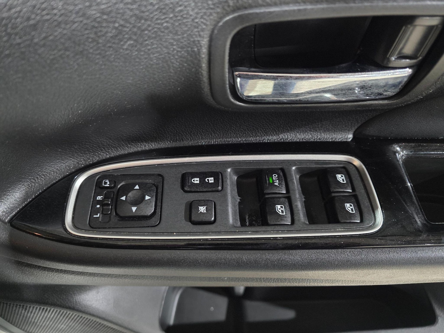 Used Mitsubishi Outlander 2017 for sale - 77040918: Photo 16