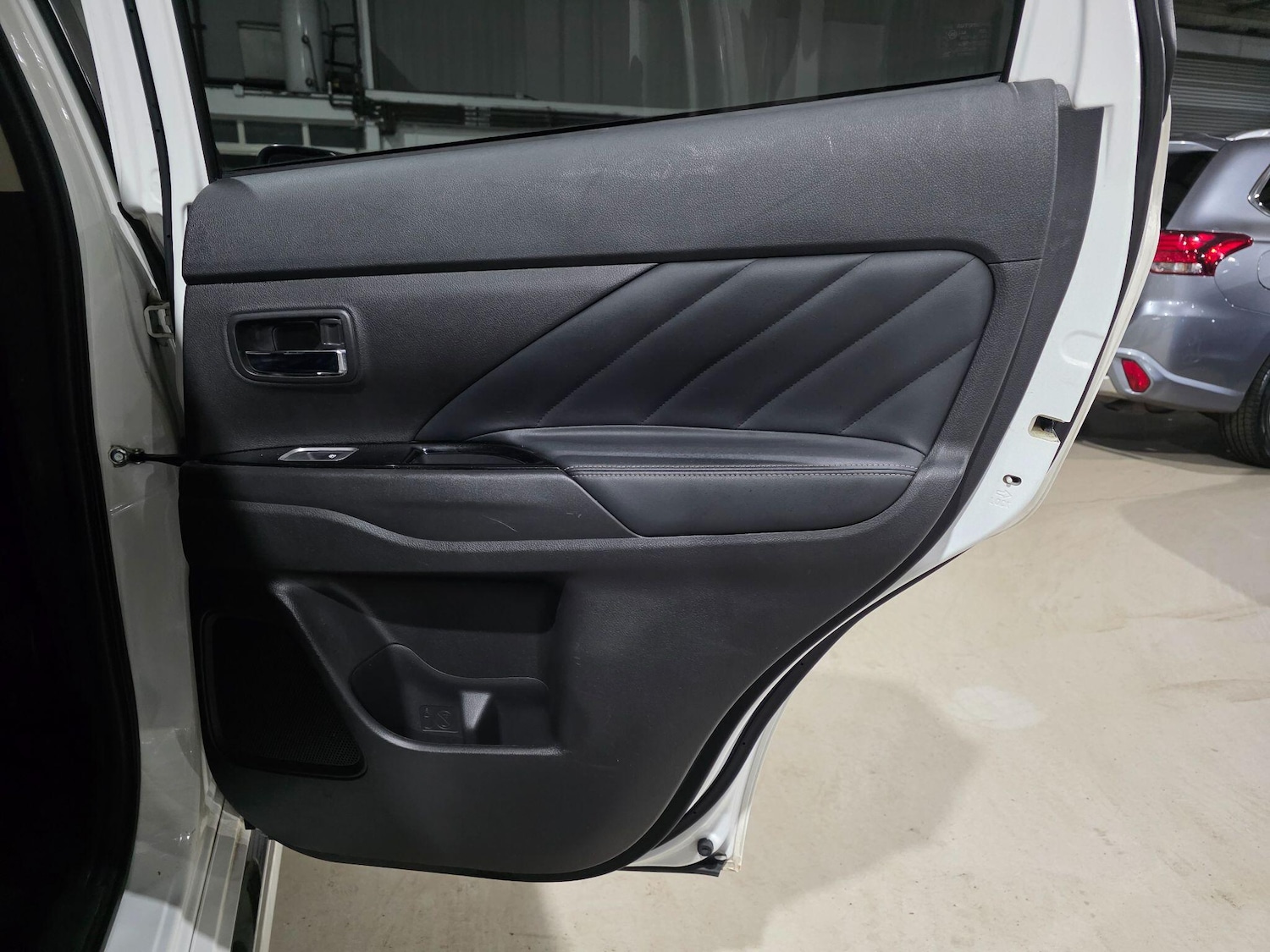 Used Mitsubishi Outlander 2017 for sale - 77040918: Photo 23