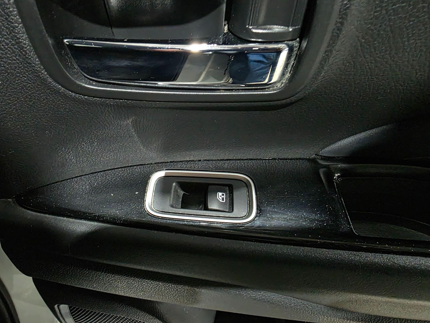 Used Mitsubishi Outlander 2017 for sale - 77040918: Photo 24