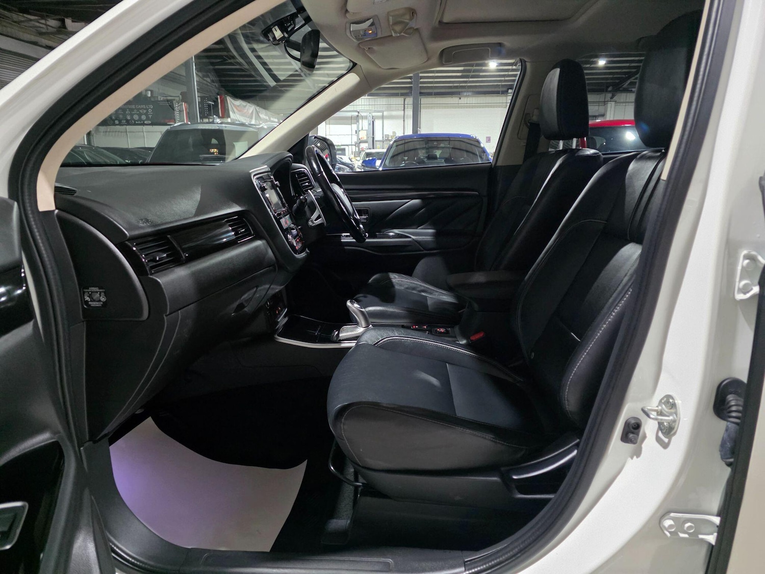 Used Mitsubishi Outlander 2017 for sale - 77040918: Photo 27