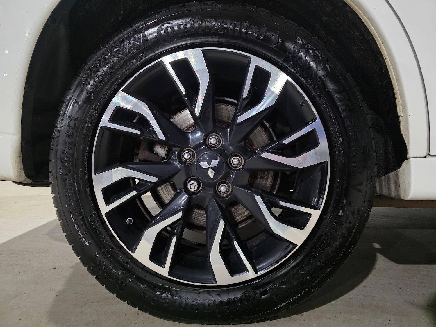 Used Mitsubishi Outlander 2017 for sale - 77040918: Photo 31