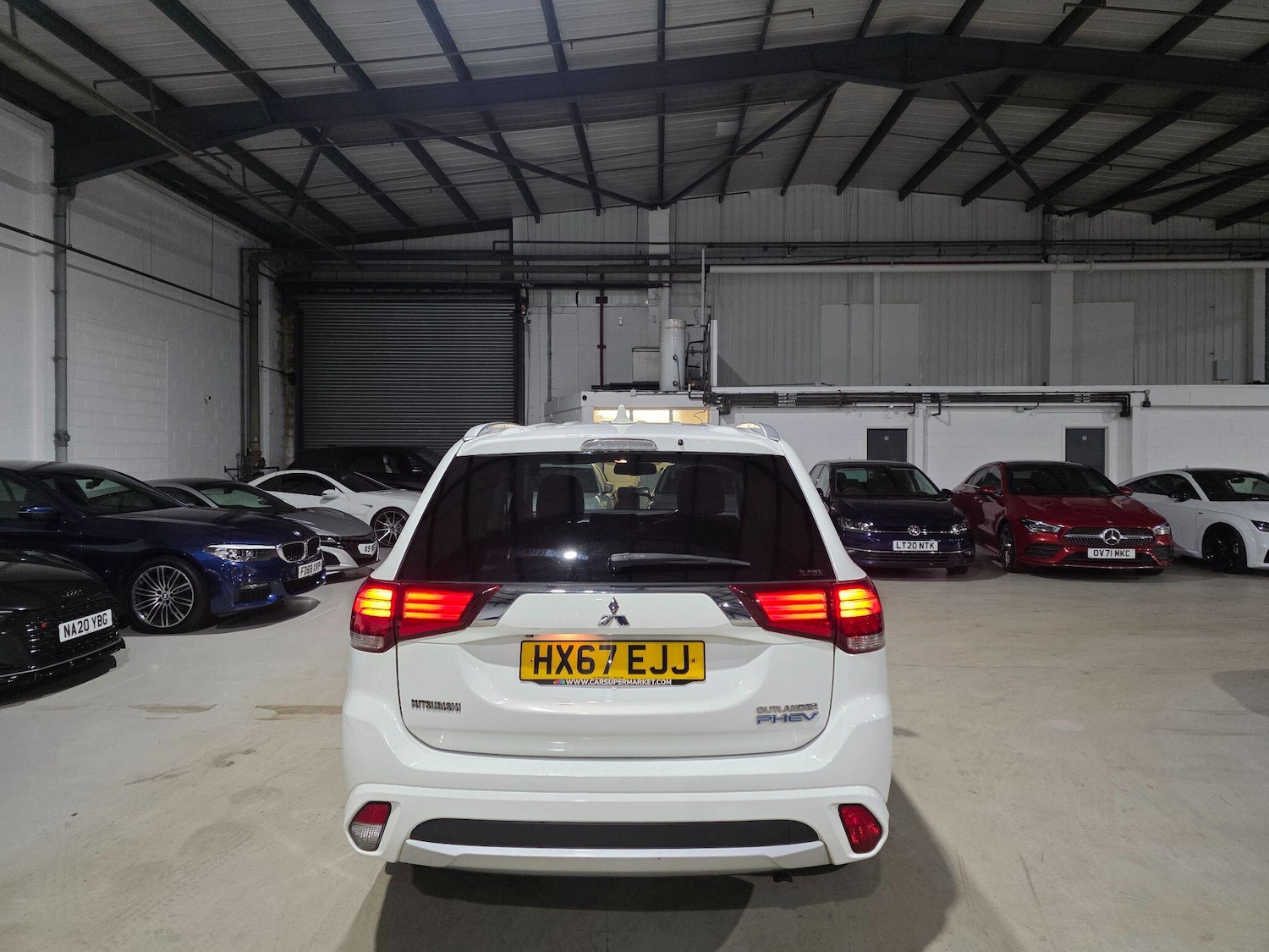 Used Mitsubishi Outlander 2017 for sale - 77040918: Photo 4