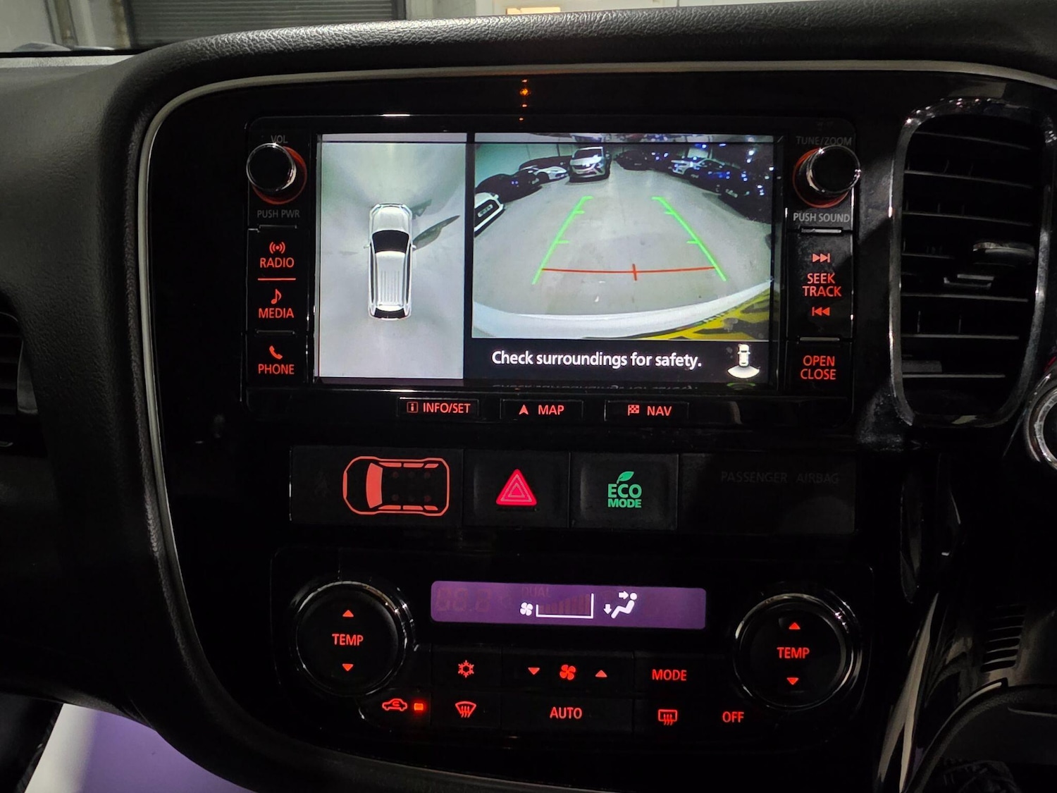 Used Mitsubishi Outlander 2017 for sale - 77040918: Photo 9