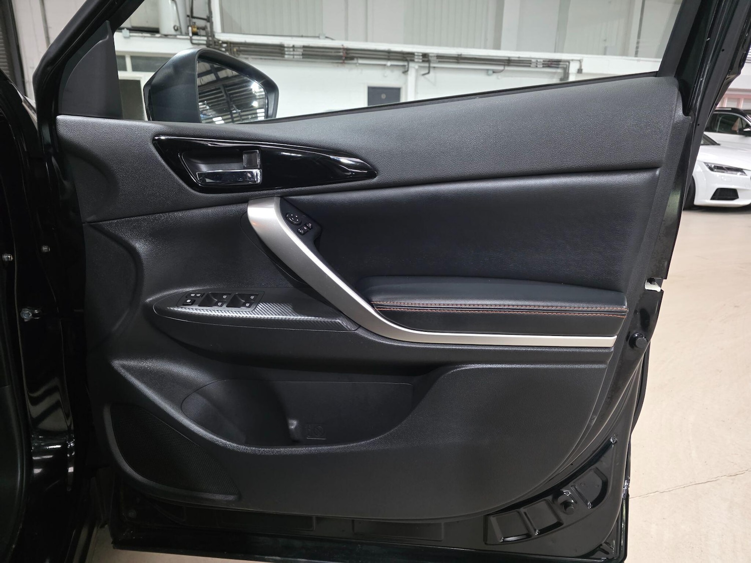 Used Mitsubishi Eclipse Cross 2019 for sale - 76666970: Photo 14