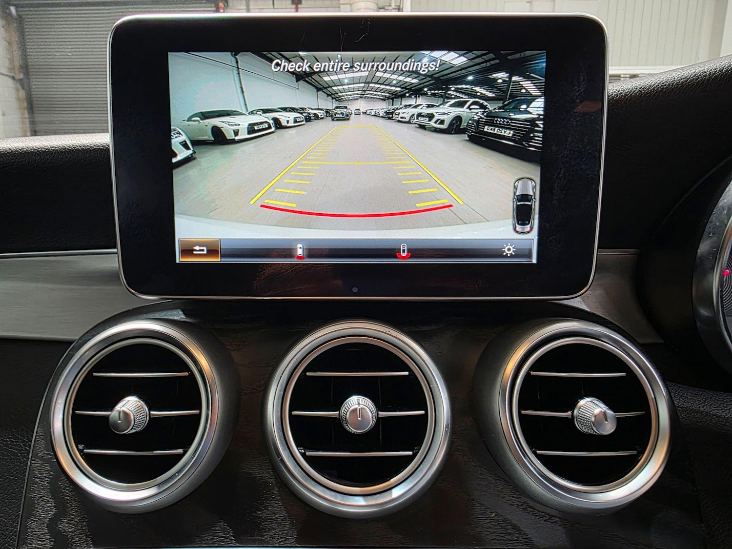 Used Mercedes-Benz C Class 2018 for sale - 76987614: Photo 12