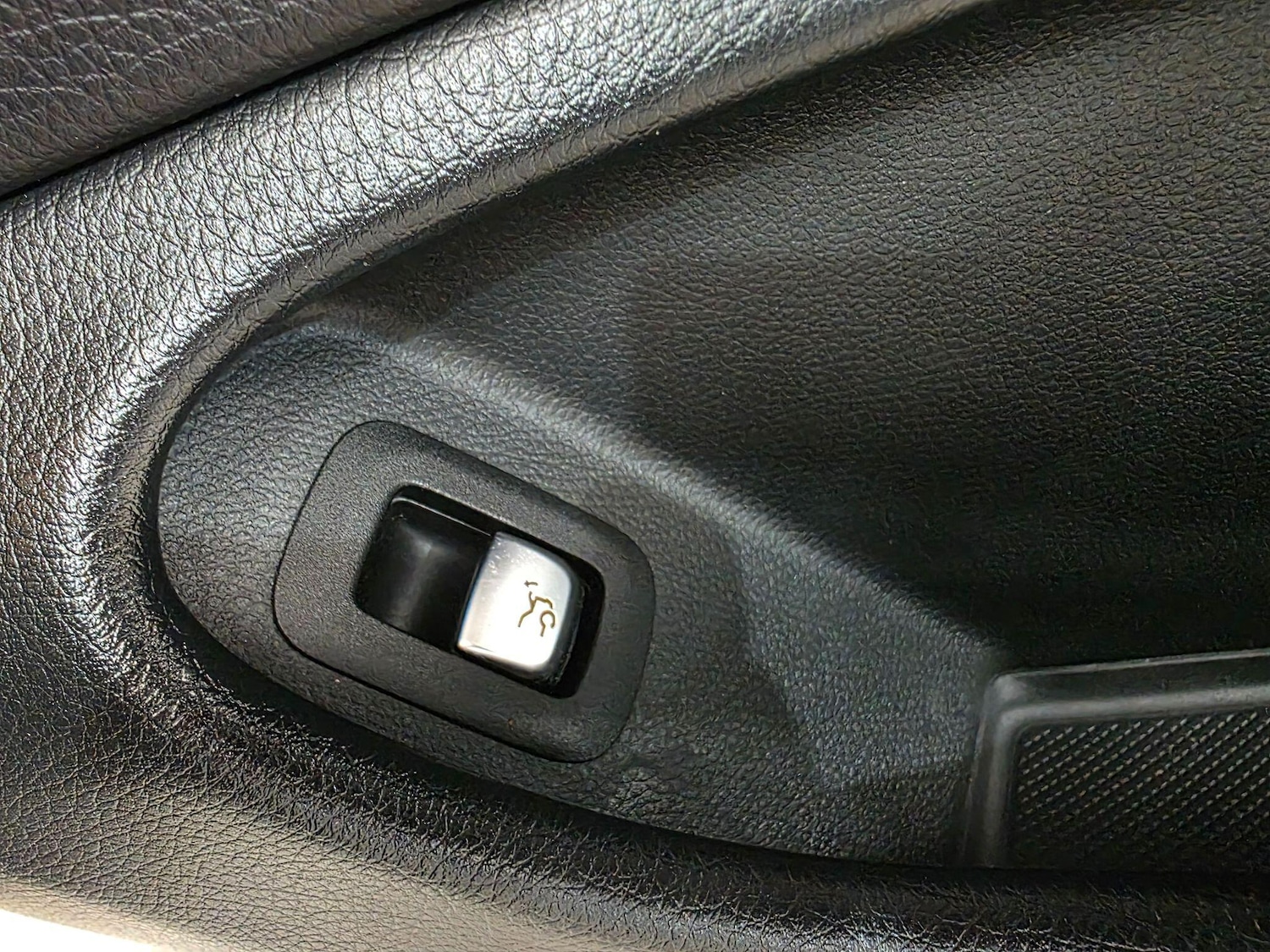 Used Mercedes-Benz C Class 2018 for sale - 76987614: Photo 20