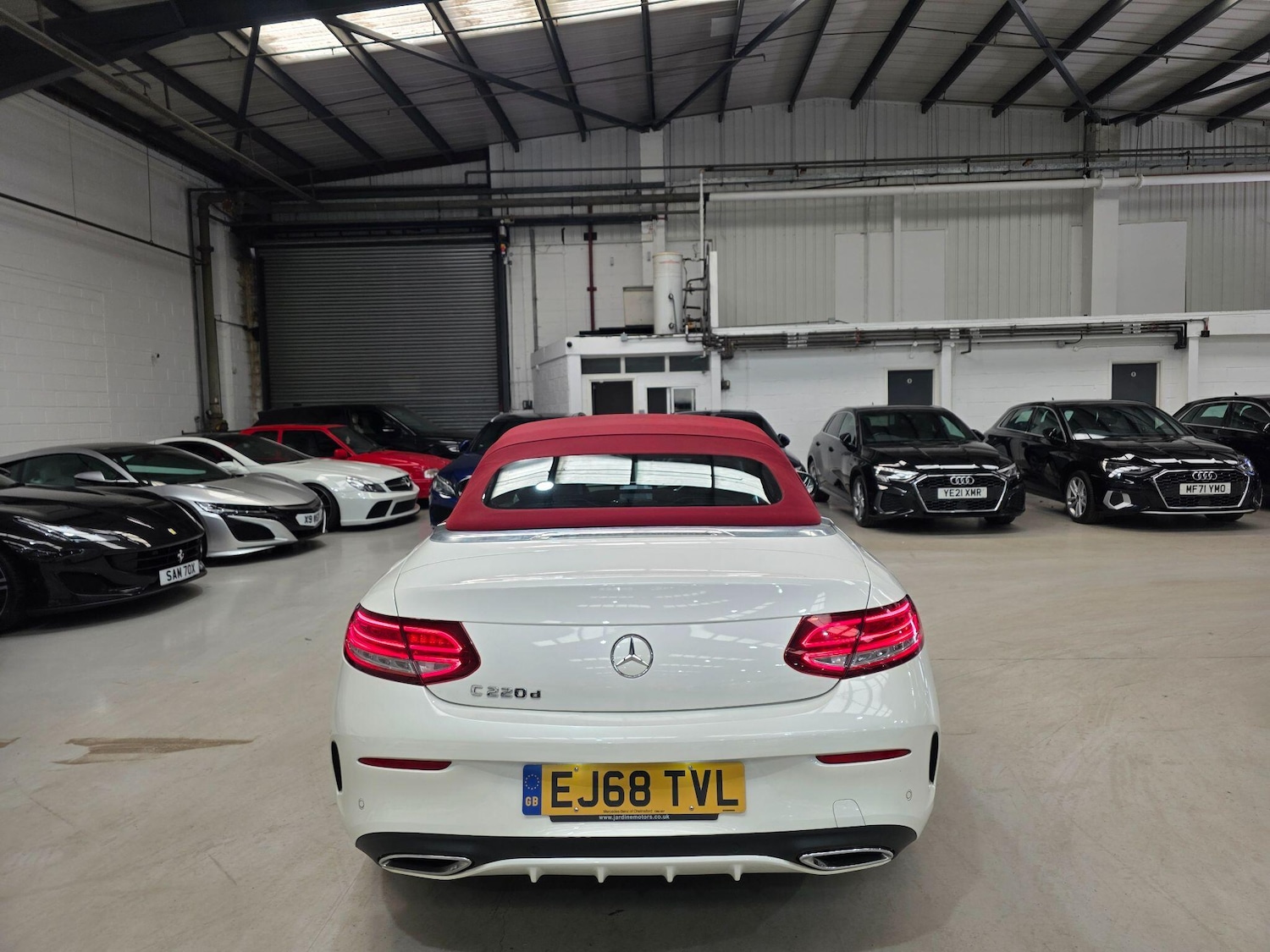 Used Mercedes-Benz C Class 2018 for sale - 76987614: Photo 8