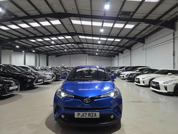 Used Toyota C-HR 2017 for sale - 77330849: Photo