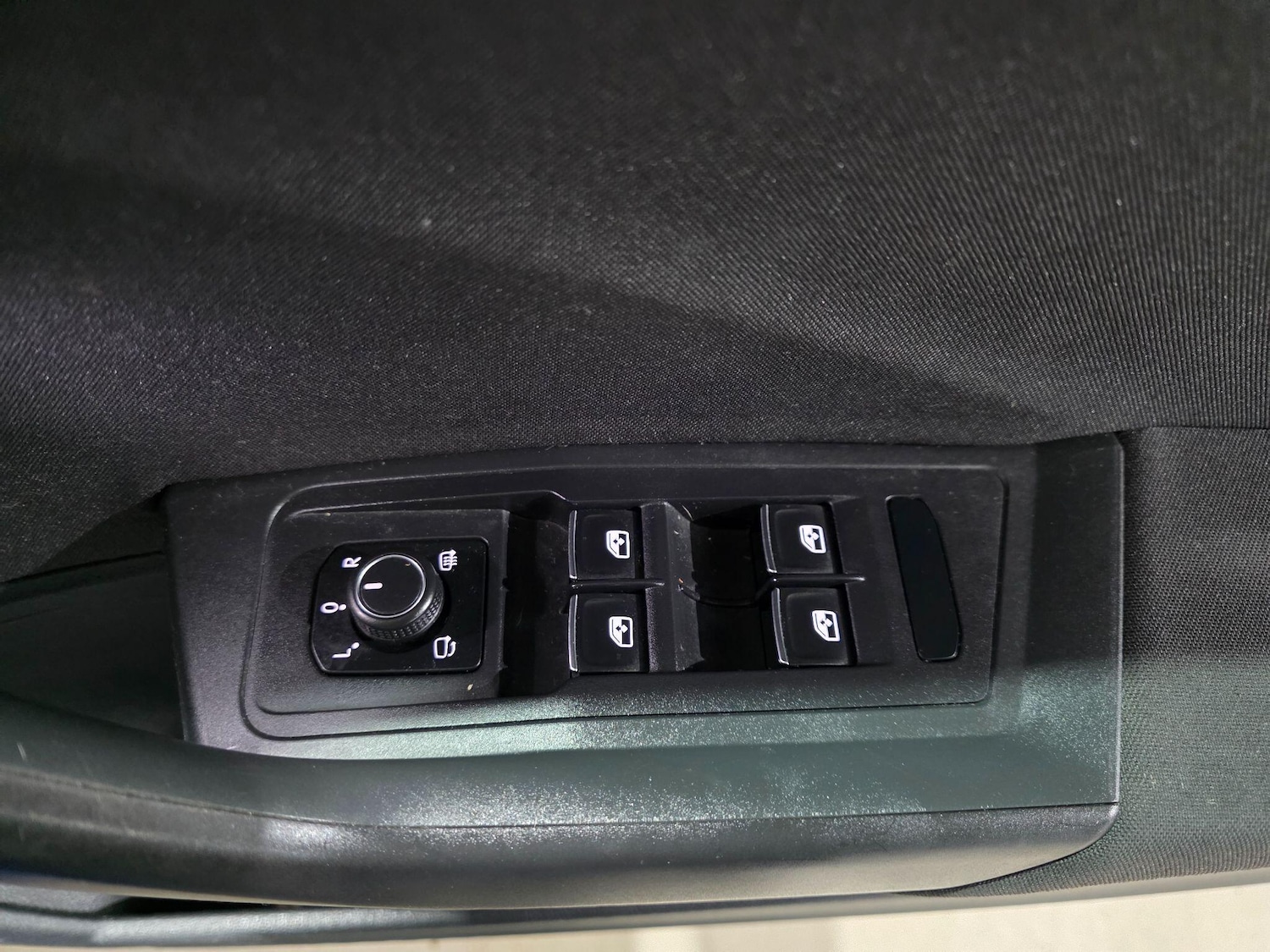 Used Volkswagen T-Roc 2021 for sale - 77575335: Photo 18