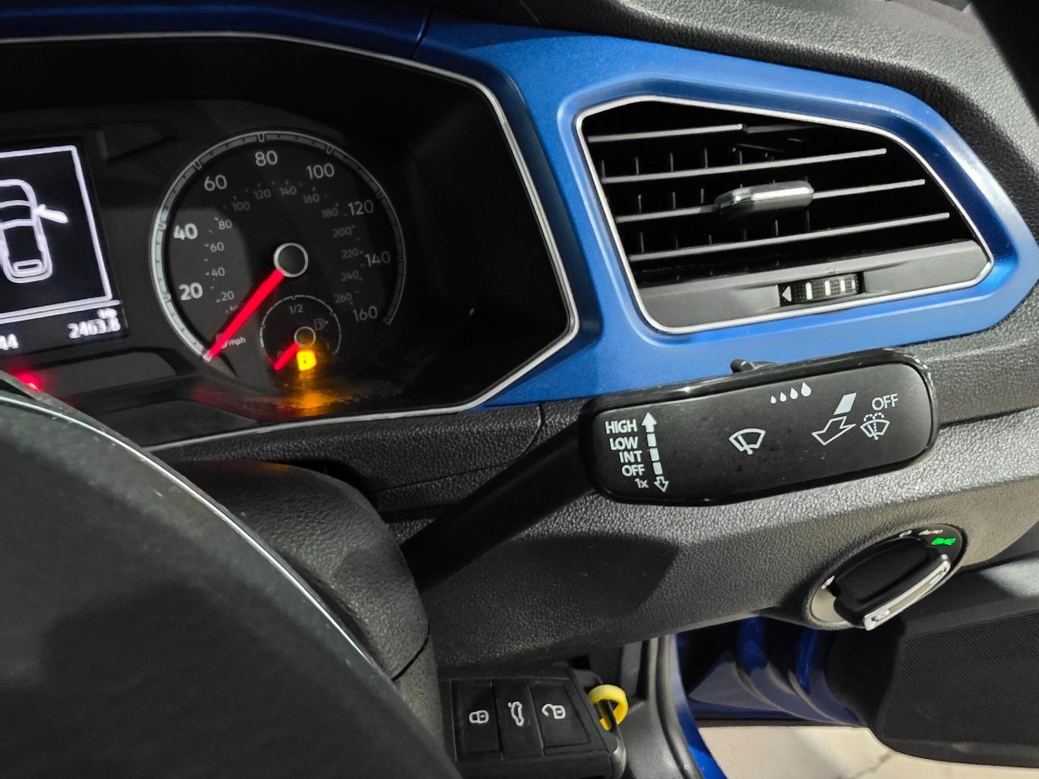 Used Volkswagen T-Roc 2021 for sale - 77575335: Photo 23