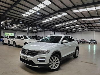 Used Volkswagen T-Roc 2019 for sale - 79050021: Photo