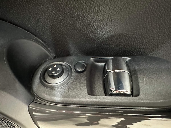 Used MINI Hatch 2014 for sale - 68645157: Photo 16
