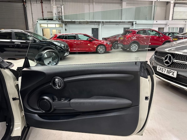 Used MINI Hatch 2014 for sale - 68645157: Photo 25