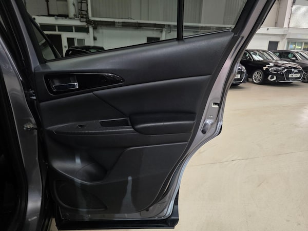Used Mitsubishi Eclipse Cross 2018 for sale - 76042072: Photo 23