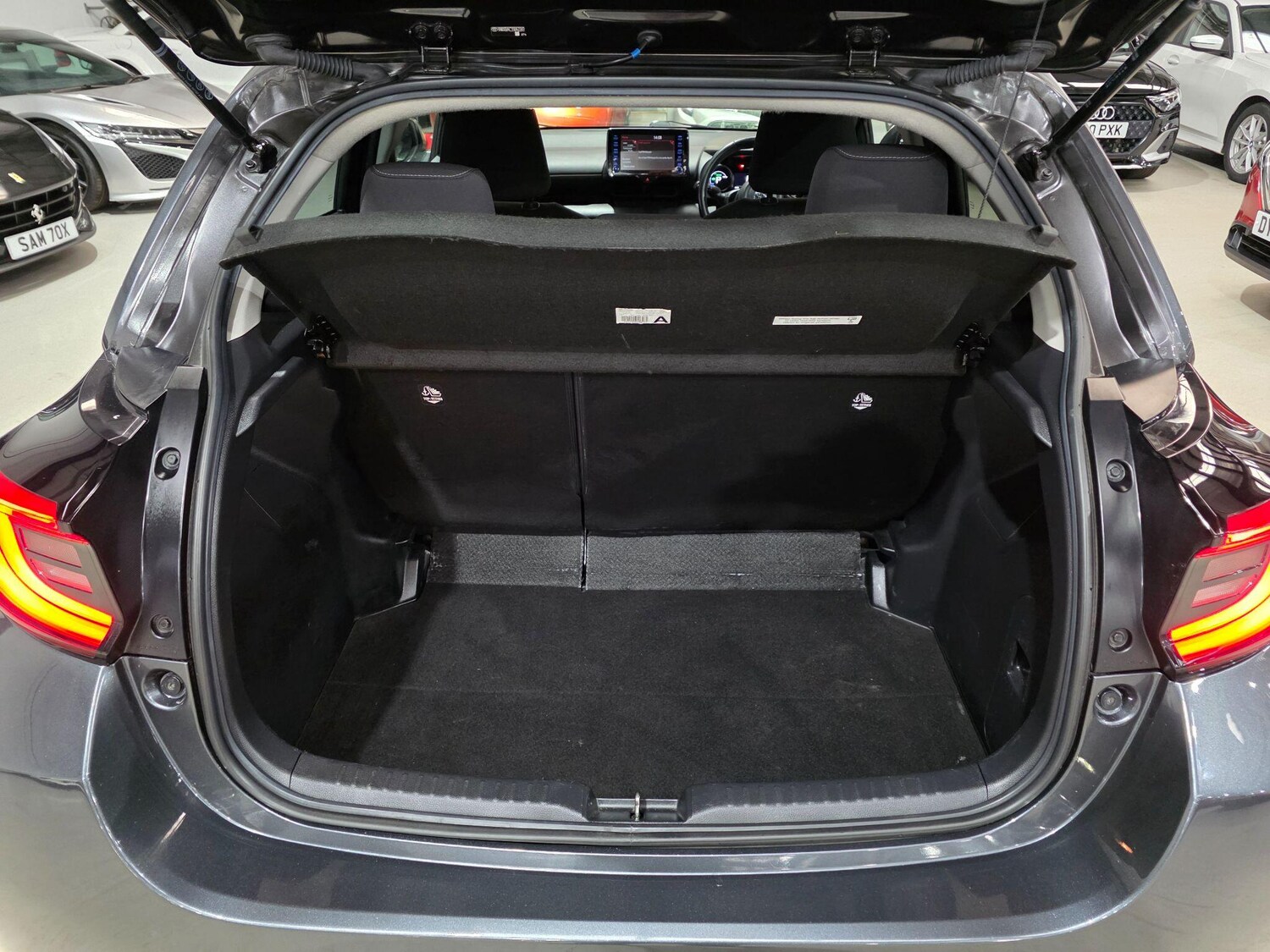 Used Toyota Yaris 2022 for sale - 76408668: Photo 26