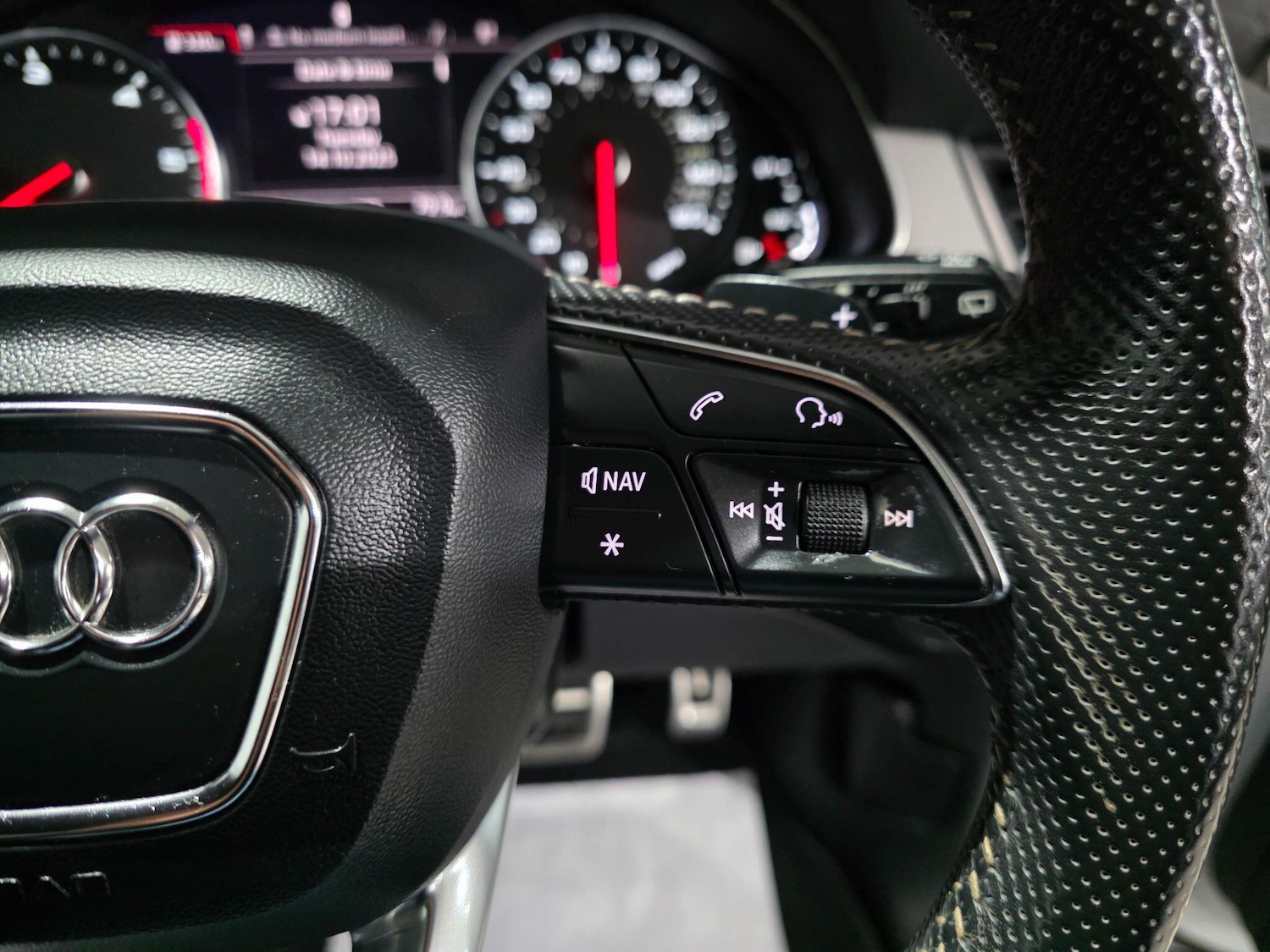 Used Audi Q7 2017 for sale - 76174871: Photo 25