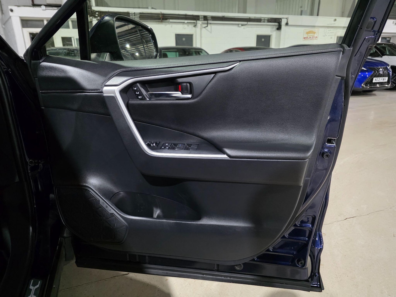 Used Toyota RAV4 2021 for sale - 77097621: Photo 14