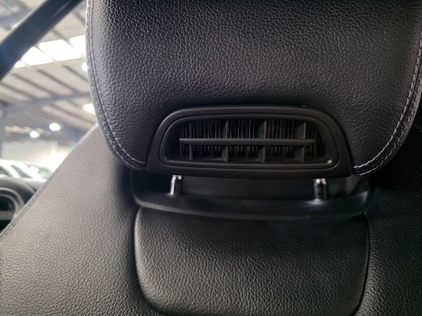 Used Mercedes-Benz C Class 2018 for sale - 75635382: Photo 32