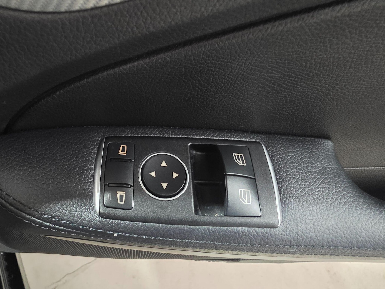 Used Mercedes-Benz SLC 2017 for sale - 76215092: Photo 14