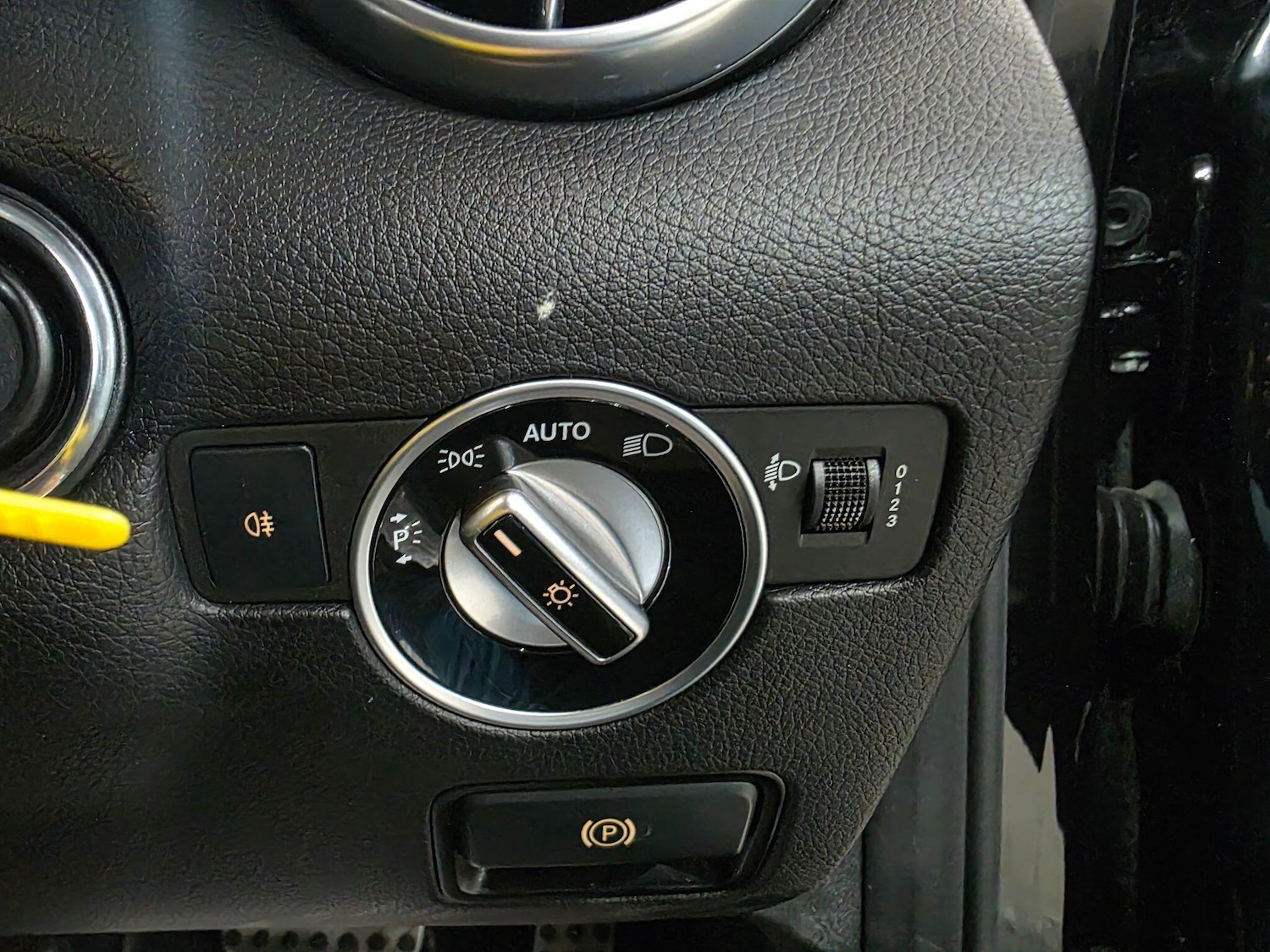 Used Mercedes-Benz SLC 2017 for sale - 76215092: Photo 15