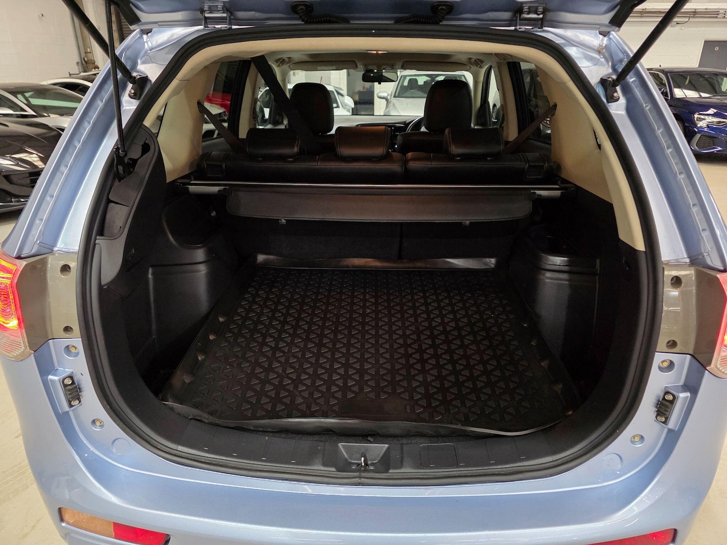 Used Mitsubishi Outlander 2015 for sale - 76108750: Photo 29