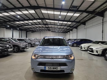 Used Mitsubishi Outlander 2015 for sale - 76108750: Photo 2