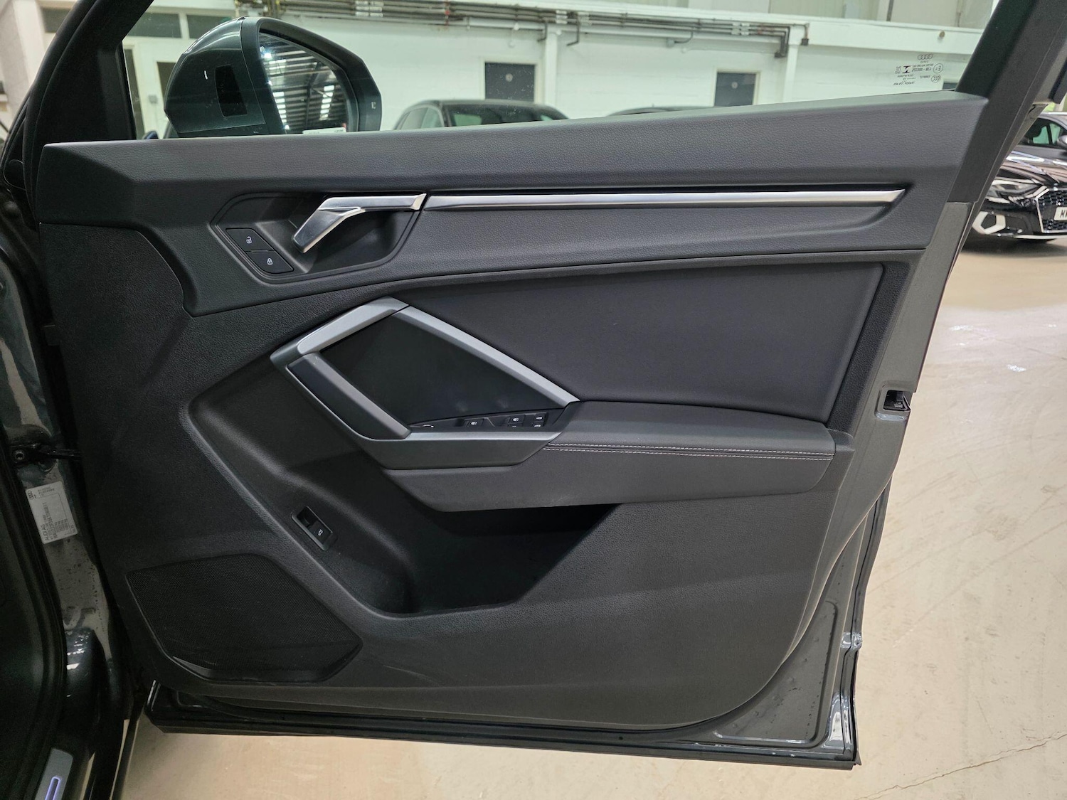 Used Audi Q3 for sale - 76989408: Photo 16