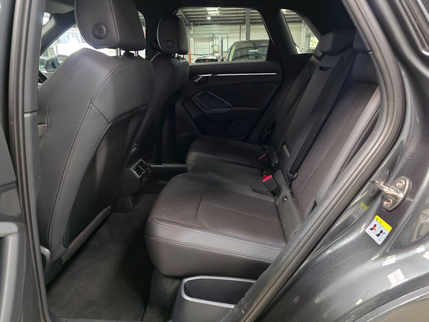 Used Audi Q3 for sale - 76989408: Photo 28