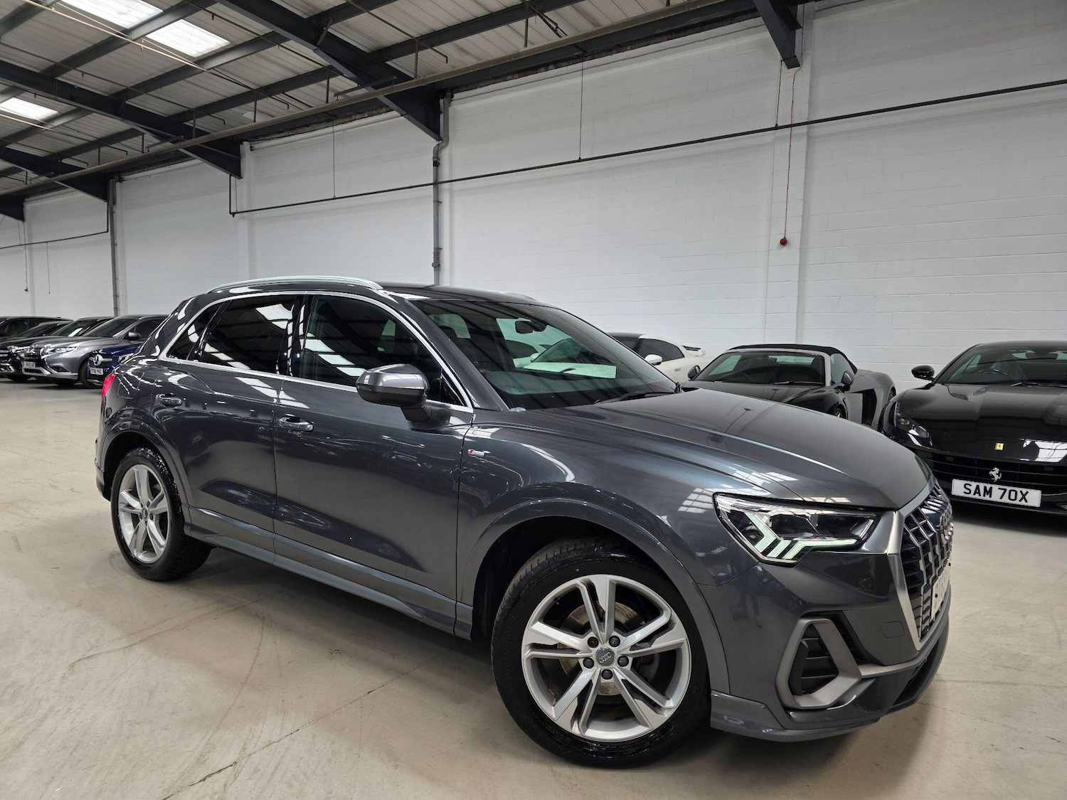 Used Audi Q3 for sale - 76989408: Photo 3