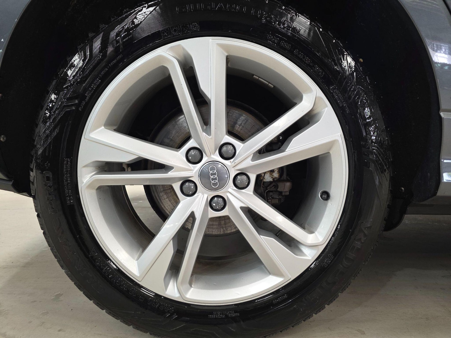 Used Audi Q3 for sale - 76989408: Photo 32