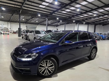 Volkswagen - Golf