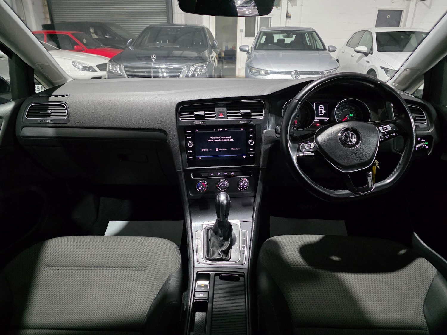 Used Volkswagen Golf 2018 for sale - 76174708: Photo 5