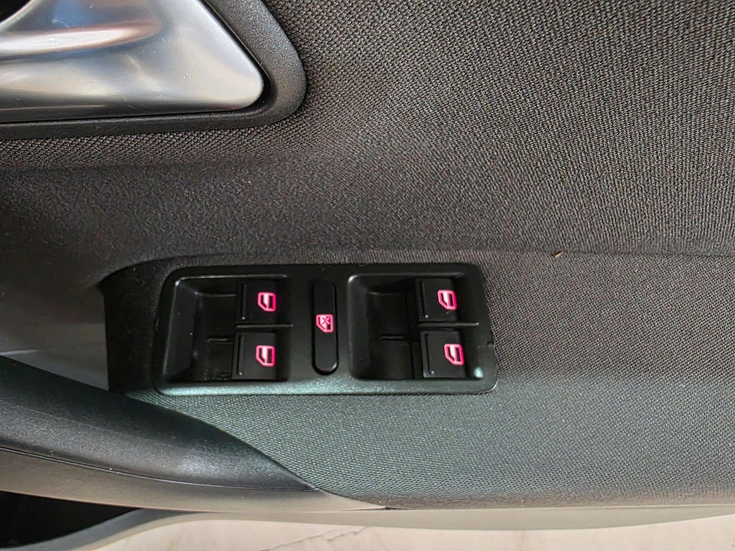 Used Volkswagen Polo 2010 for sale - 77484430: Photo 12