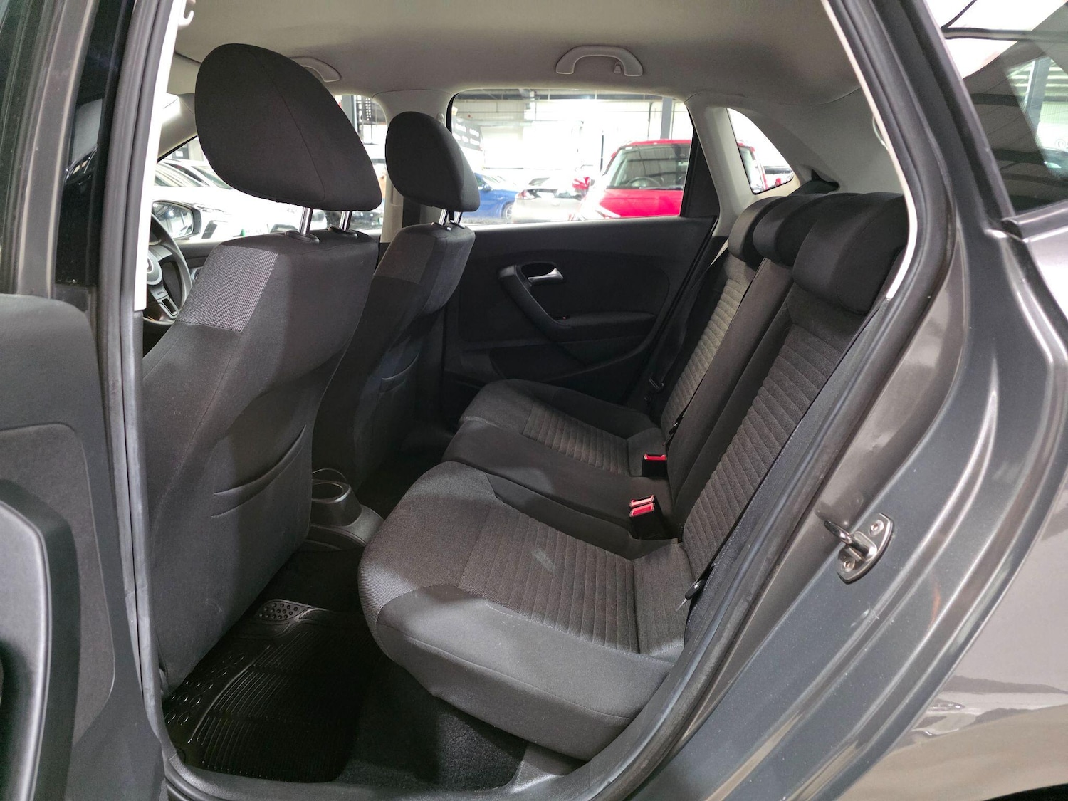 Used Volkswagen Polo 2010 for sale - 77484430: Photo 20