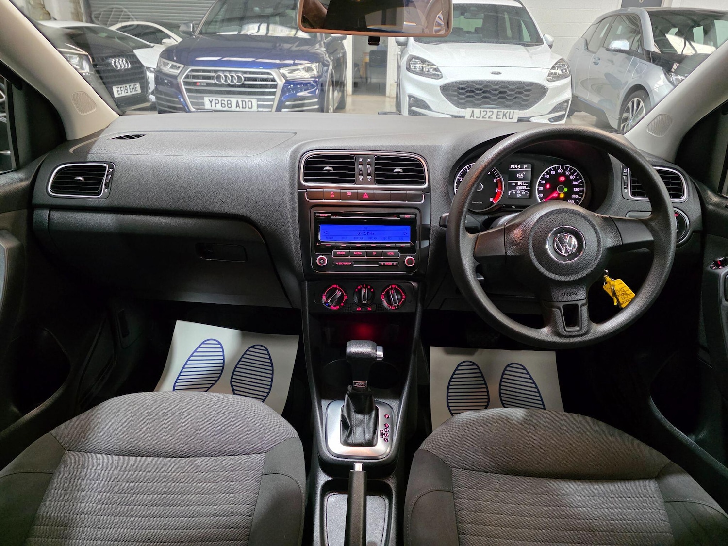 Used Volkswagen Polo 2010 for sale - 77484430: Photo 5