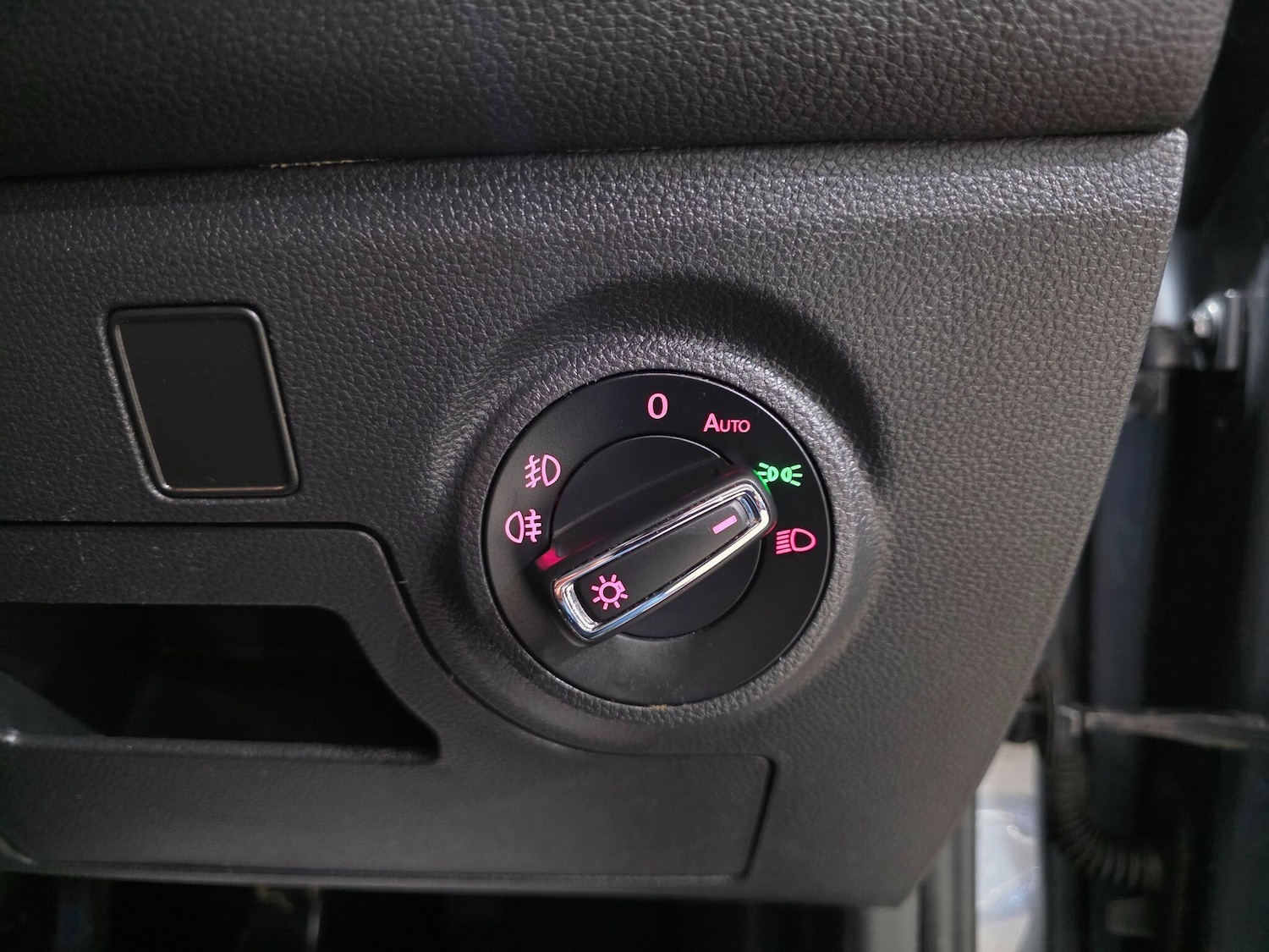 Used SEAT Arona 2018 for sale - 77723617: Photo 15