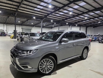 Mitsubishi - Outlander