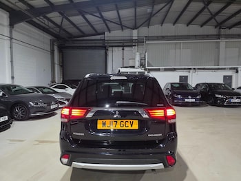 Used Mitsubishi Outlander 2017 for sale - 76283368: Photo