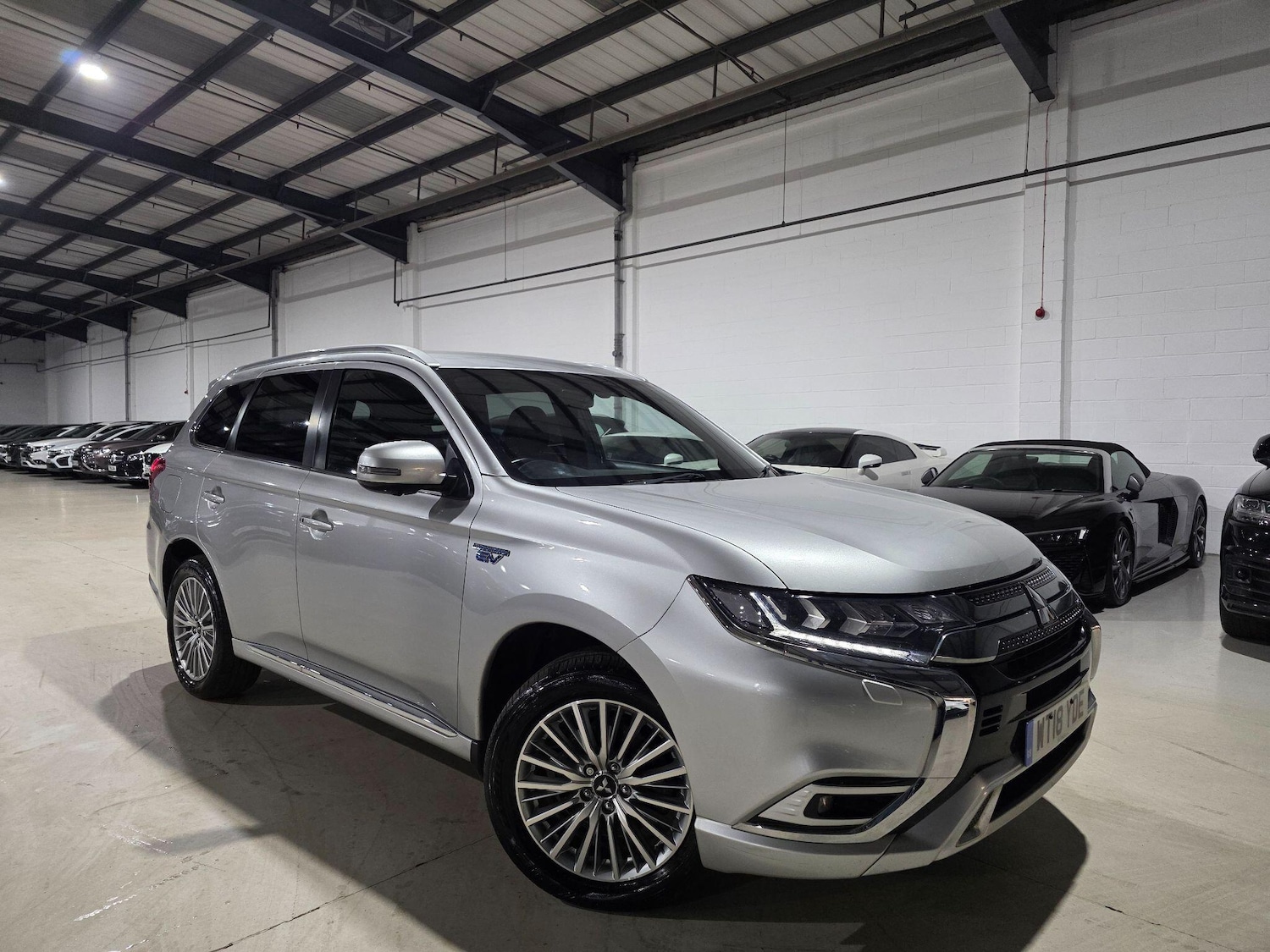 Used Mitsubishi Outlander 2018 for sale - 77242796: Photo 3